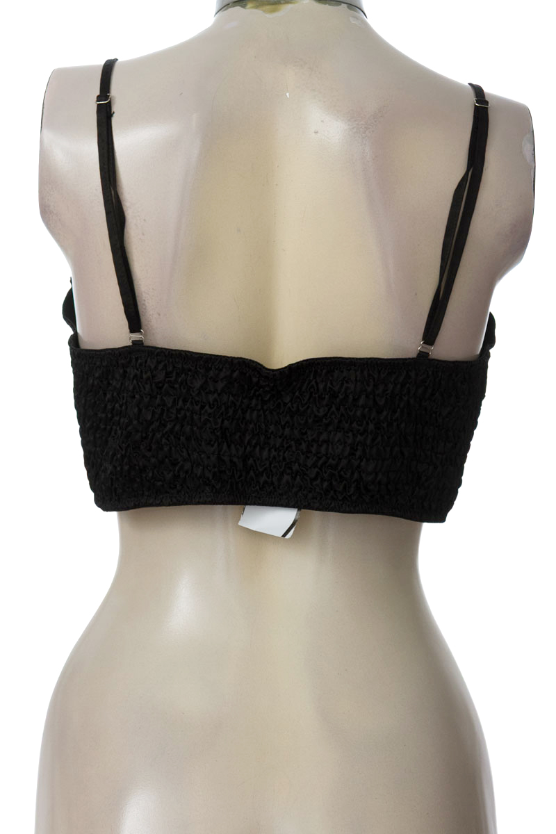 Top / Camiseta color Negro - AiiRZ