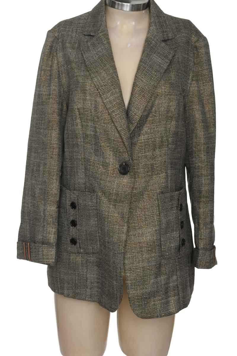 Chaqueta / Abrigo color Gris - Closeando