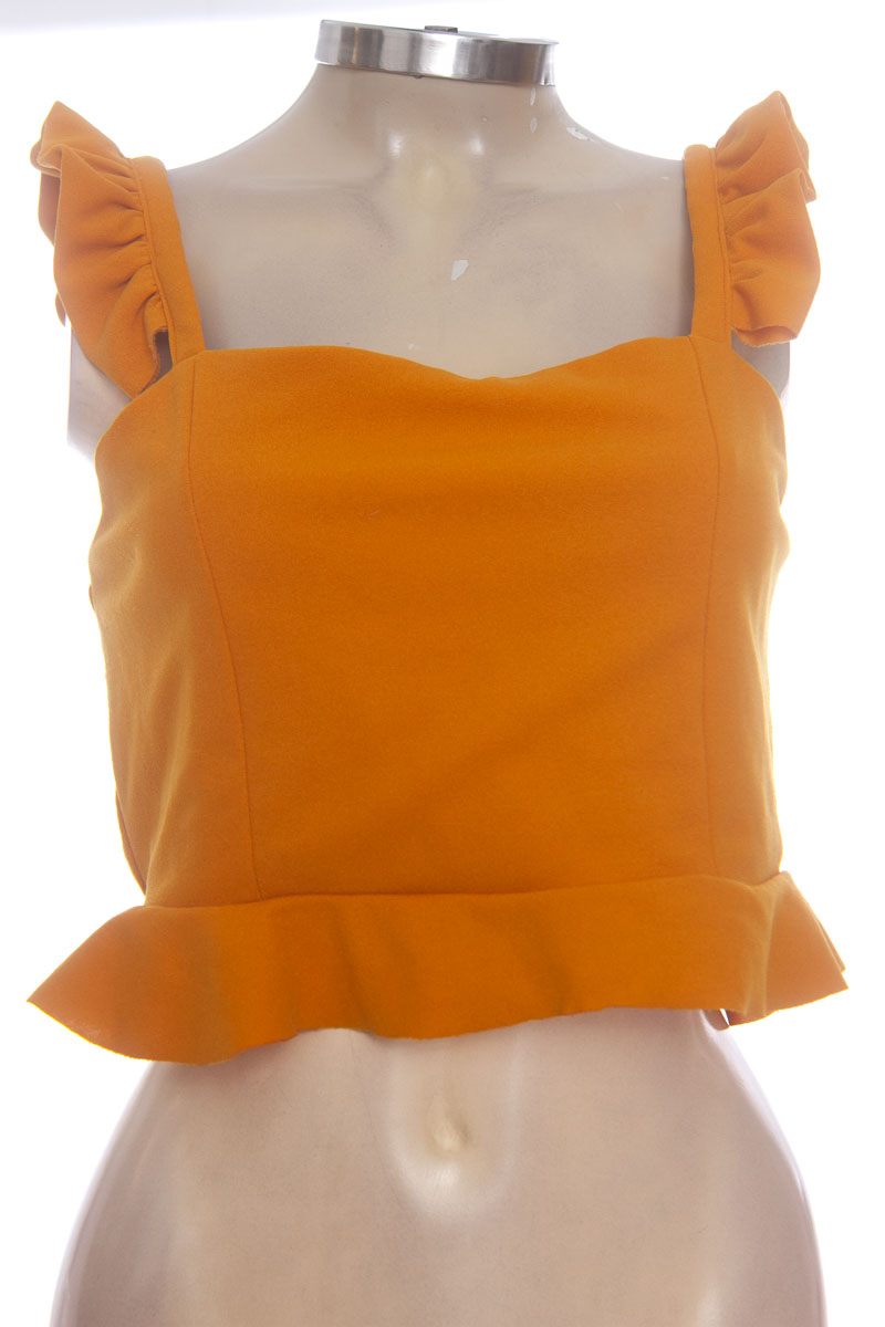 Top / Camiseta color Amarillo - Closeando