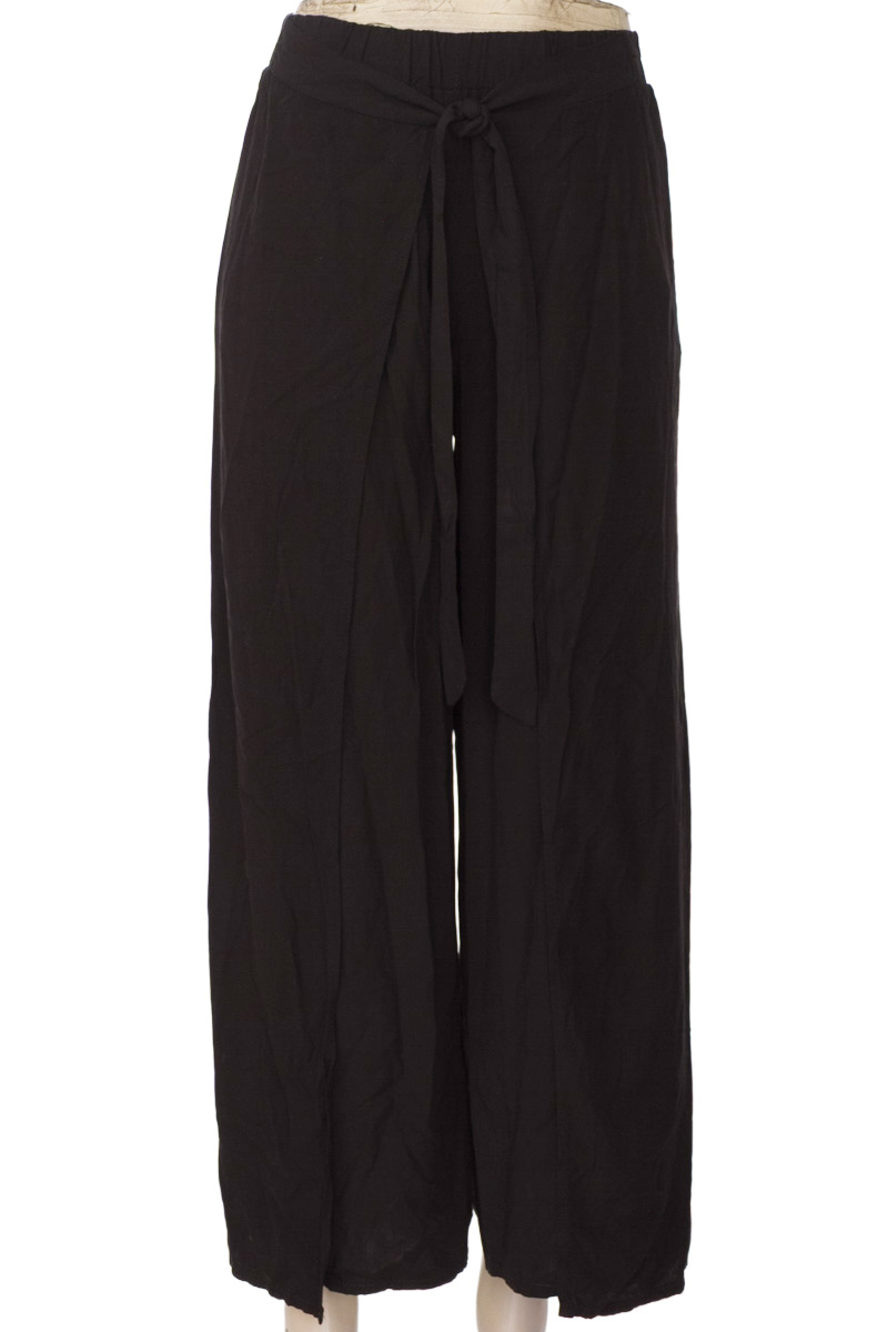 Pantalones color Negro - Mossimo
