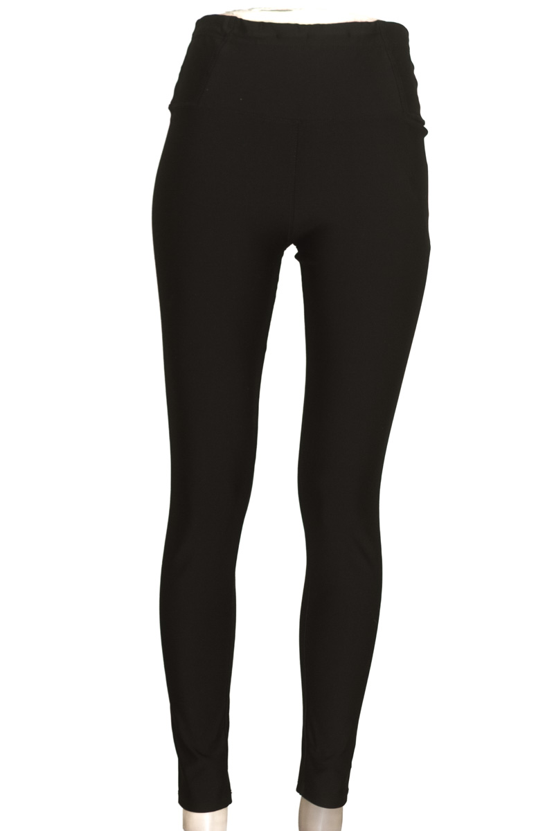 Ropa Deportiva / Salida de Baño color Negro - Closeando