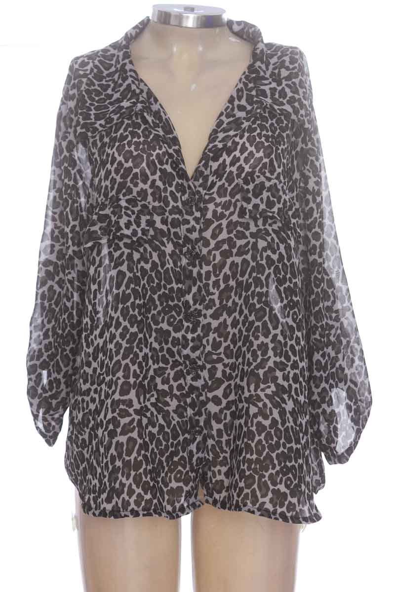 Blusa color Gris - Closeando