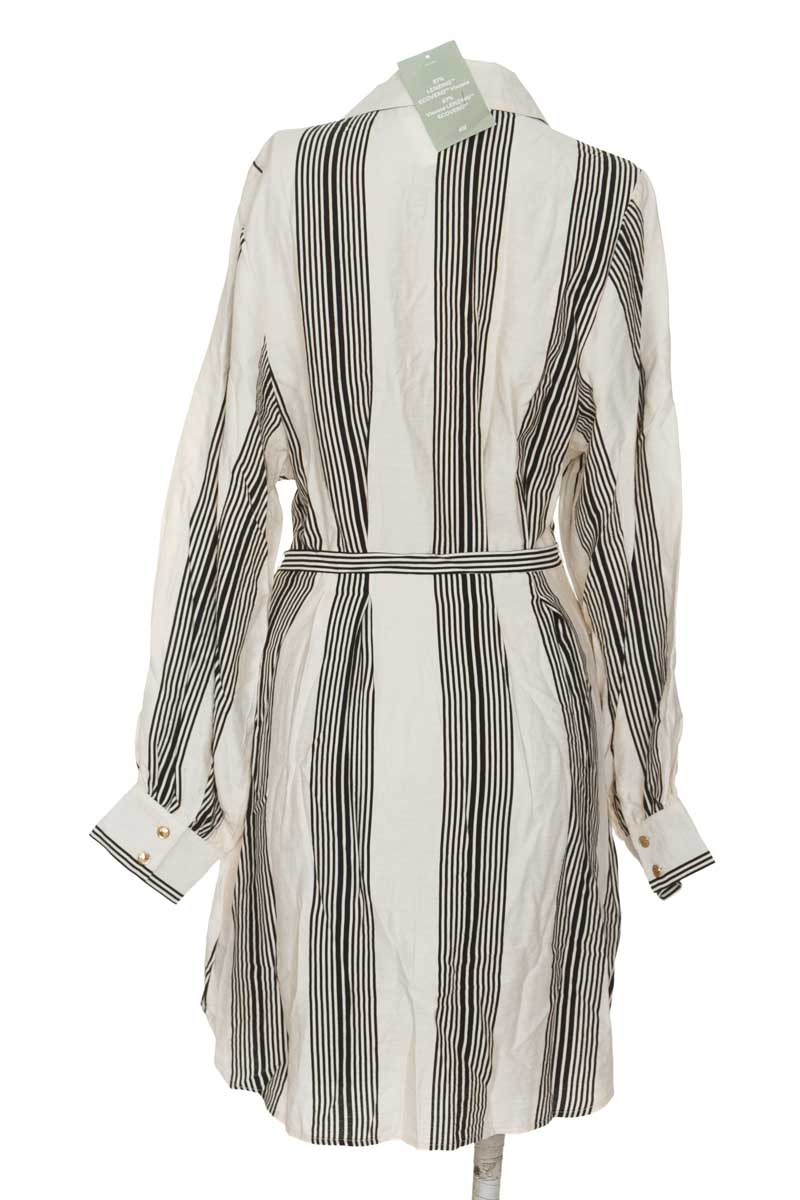 Vestido / Enterizo color Beige - H&M
