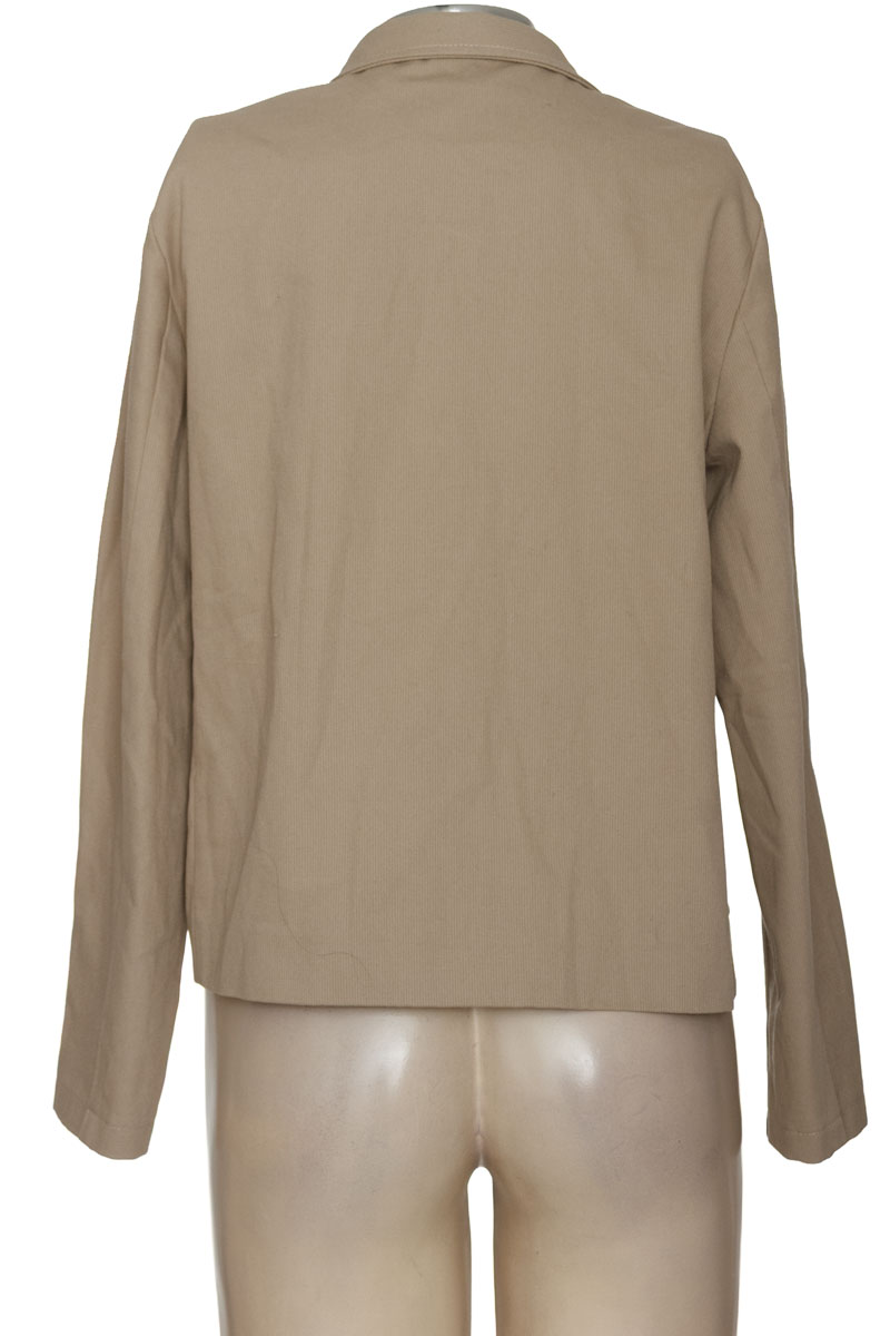 Chaqueta / Abrigo color Beige - Closeando