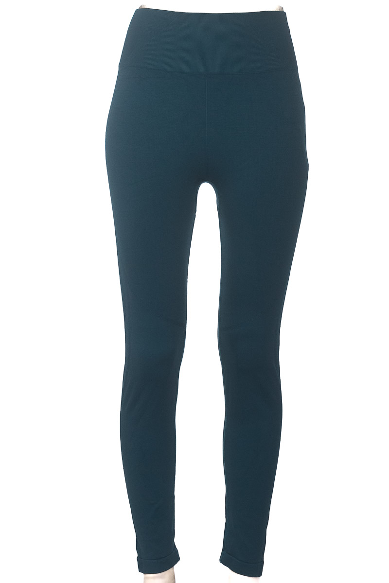 Ropa Deportiva / Salida de Baño color Verde - Closeando