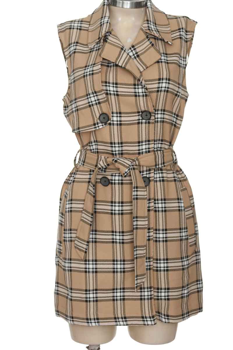 Chaqueta / Abrigo color Beige - Stradivarius