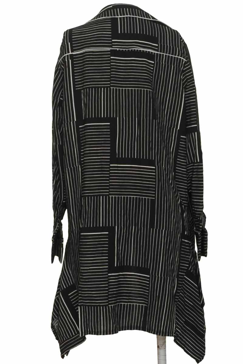 Vestido / Enterizo color Negro - Closeando