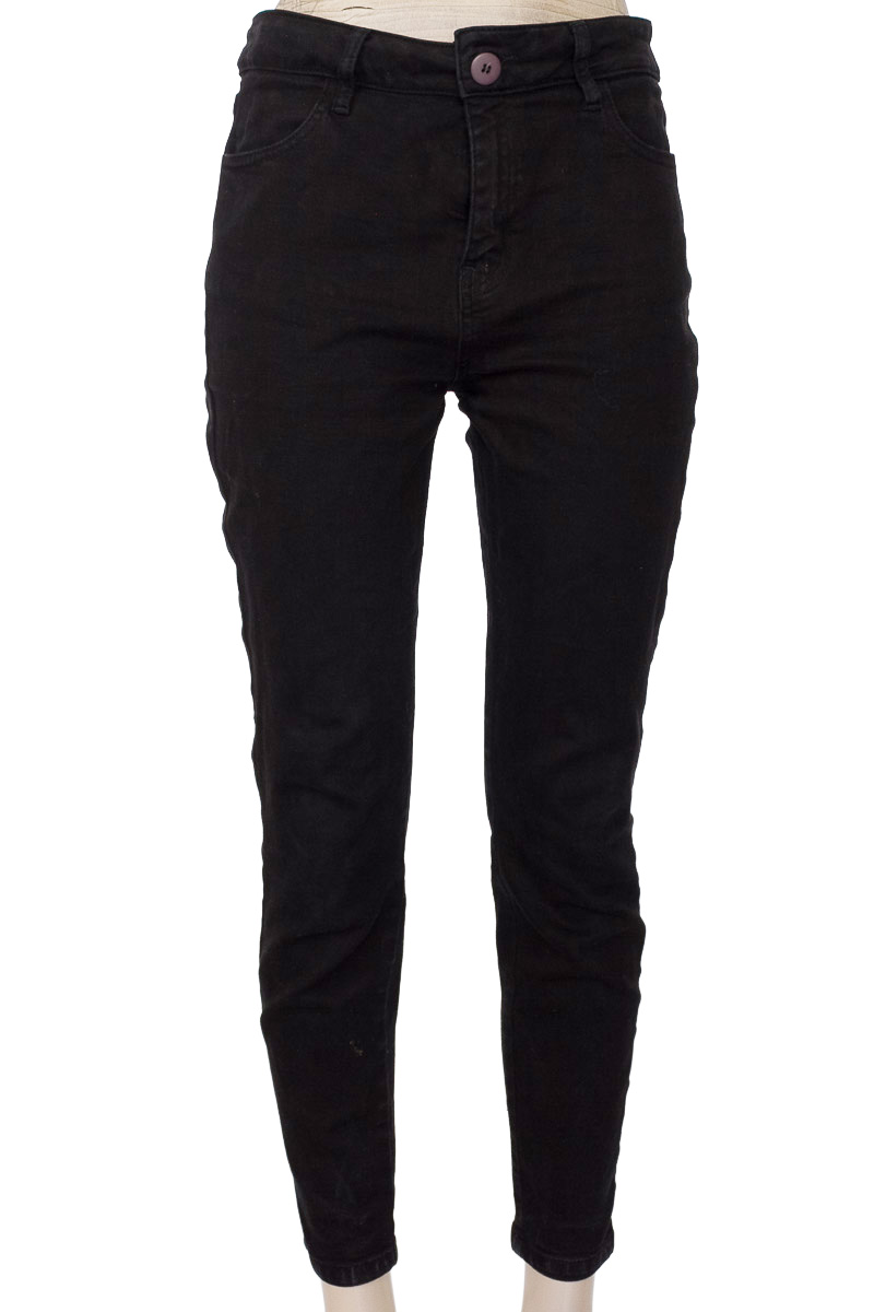 Pantalones color Negro - Arkitect