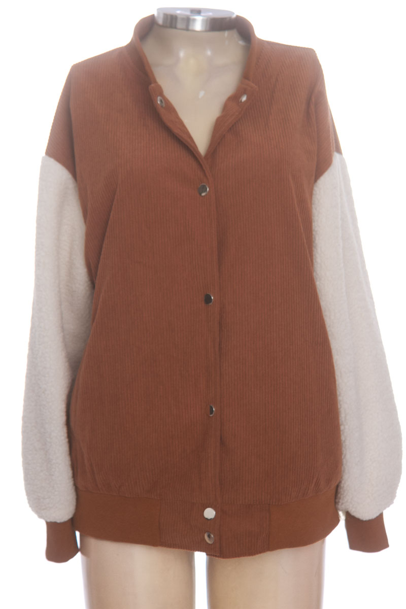 Chaqueta / Abrigo color Café - Closeando