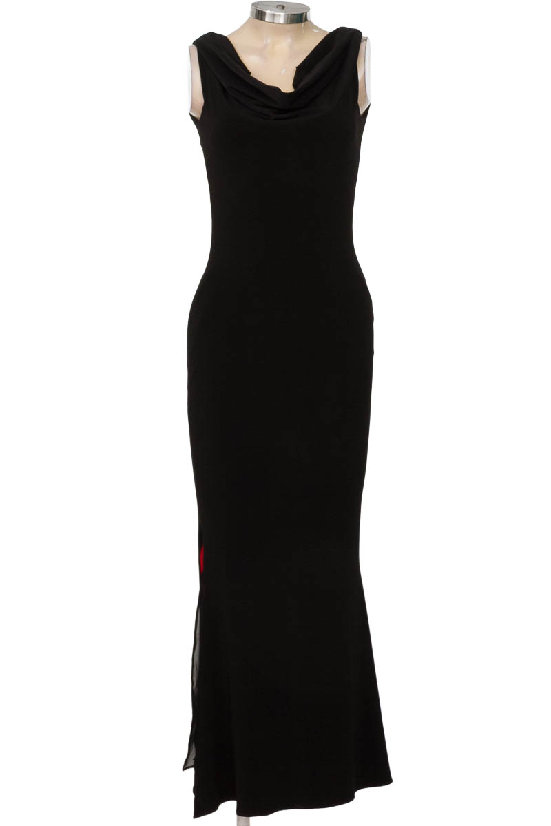 Vestido / Enterizo color Negro - Closeando