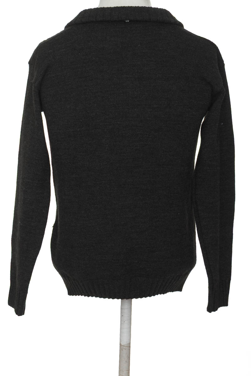 Sweater color Gris - Closeando