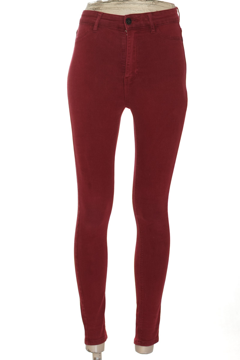 Pantalones color Vinotinto - Stradivarius