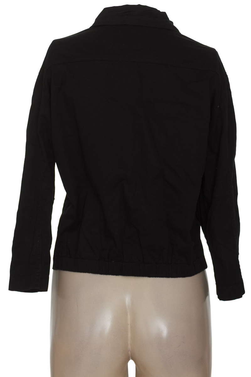 Chaqueta / Abrigo color Negro - Bershka