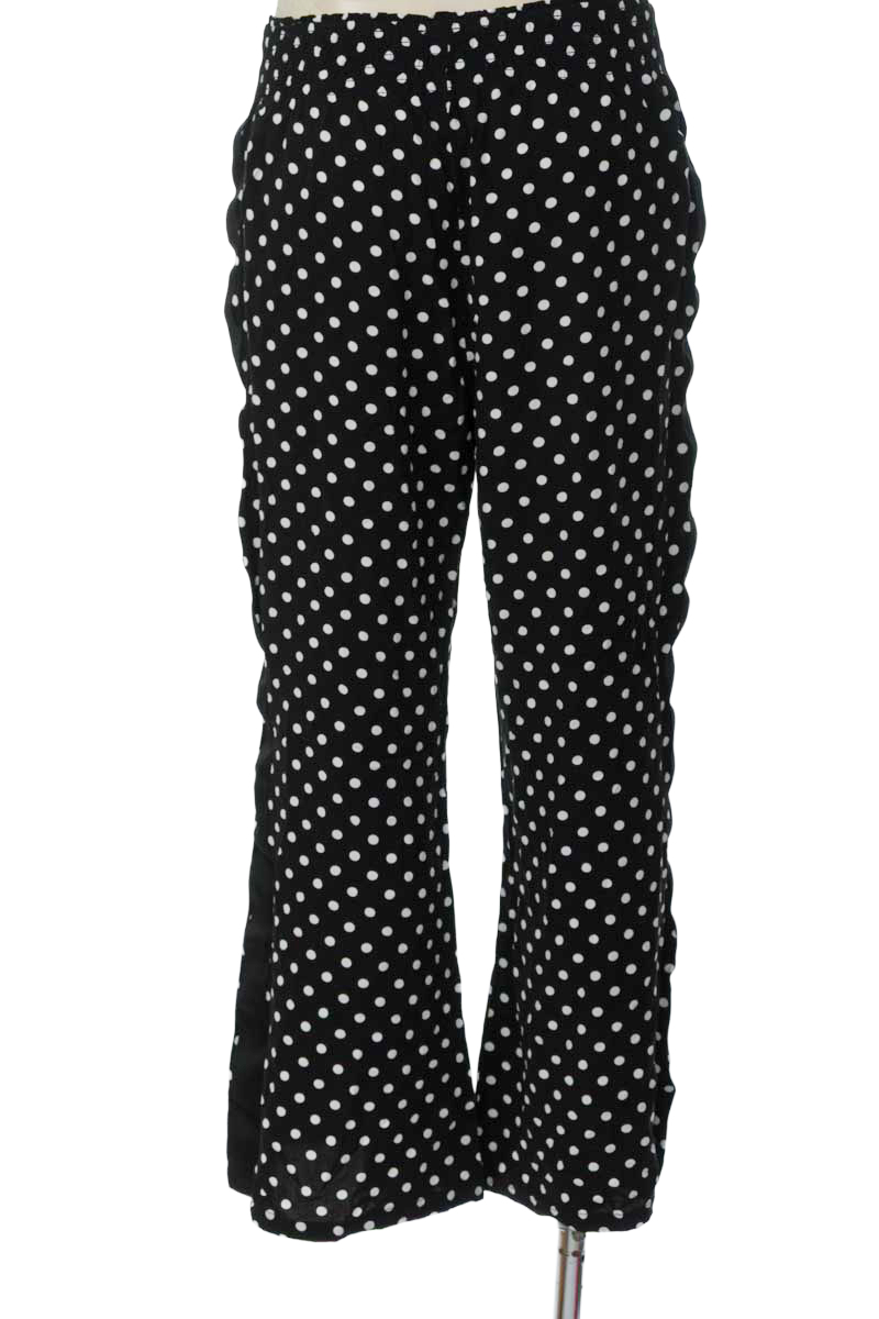 Pantalones color Negro - Forever 21