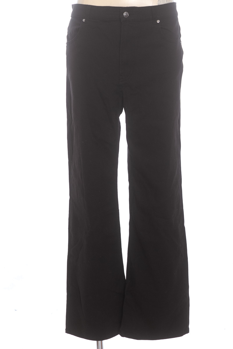 Pantalones color Negro - Divided by H&M