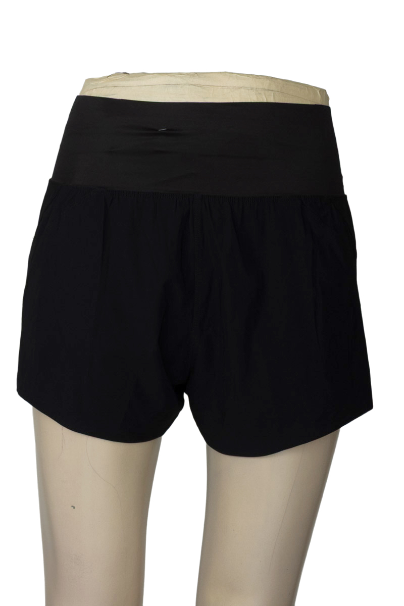 Ropa Deportiva / Salida de Baño color Negro - Closeando