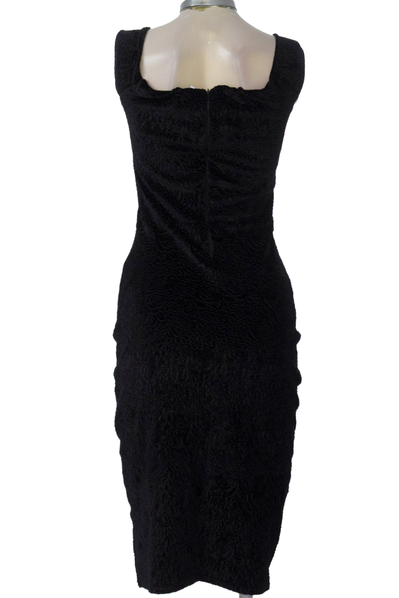 Vestido / Enterizo color Negro - Closeando