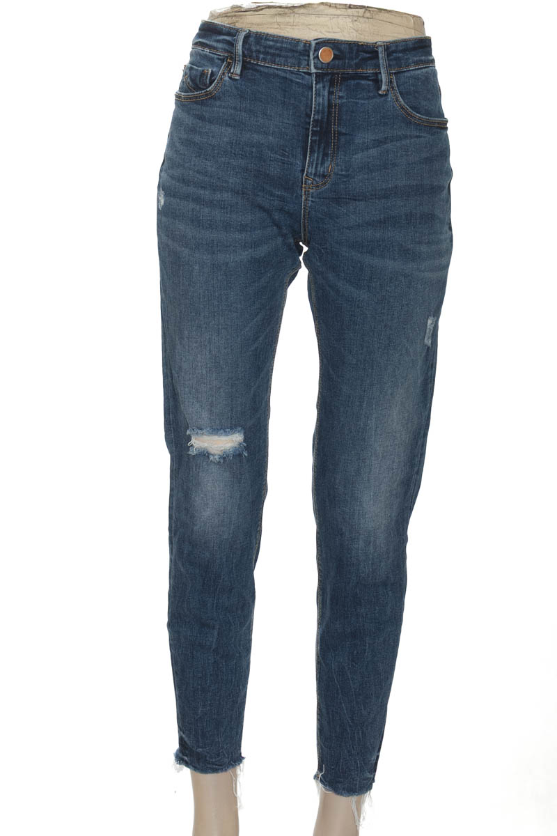 Pantalones color Azul - Stradivarius