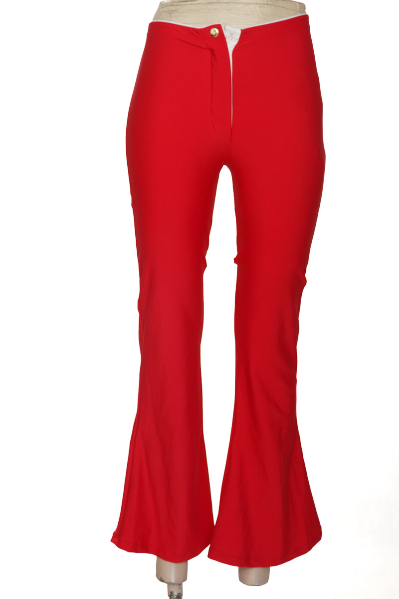 Pantalones color Rojo - Closeando