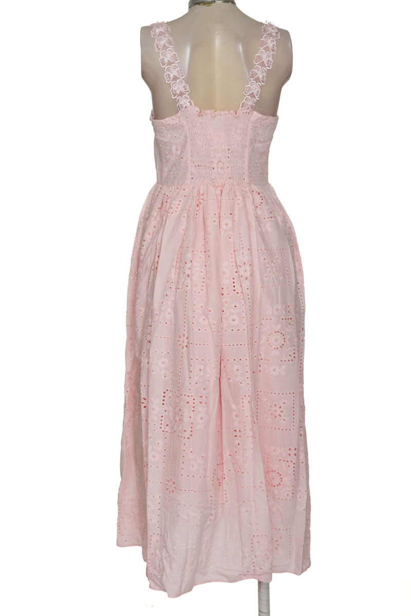 Vestido / Enterizo color Rosado - Closeando