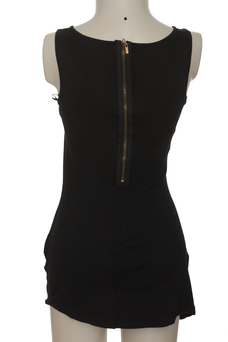 Top / Camiseta color Negro - ELA