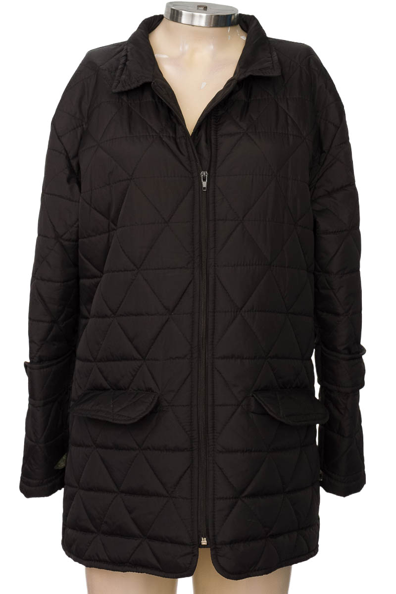 Chaqueta / Abrigo color Negro - Closeando