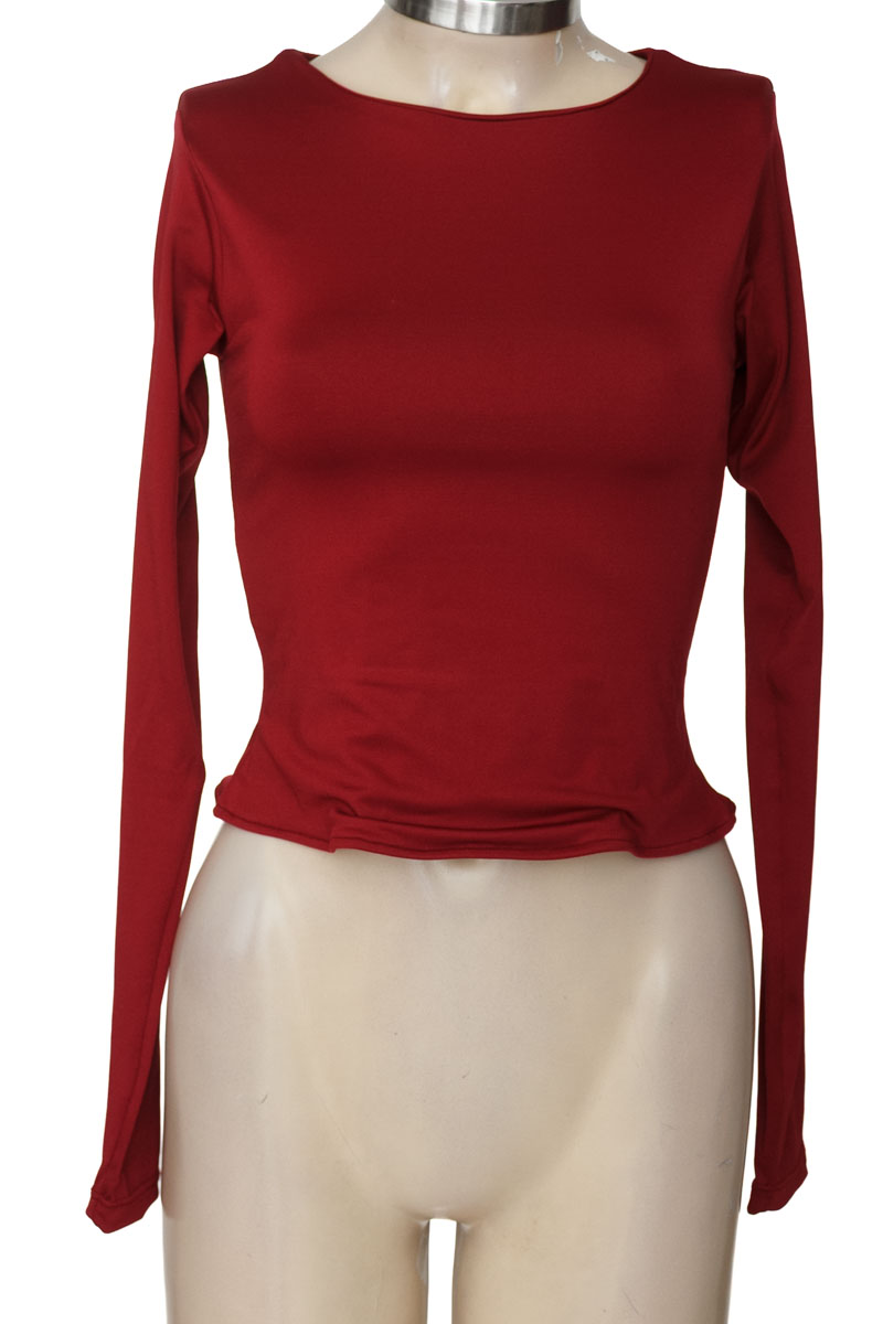 Top / Camiseta color Vinotinto - Closeando