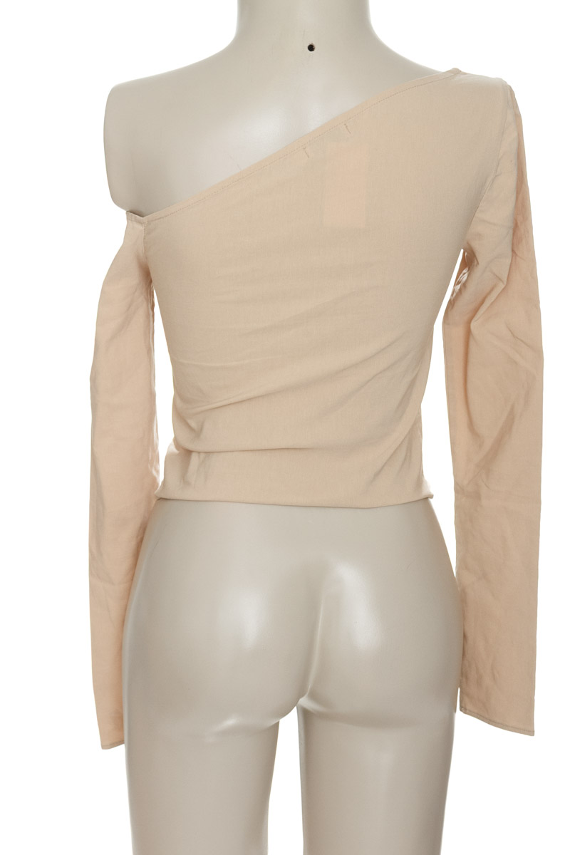 Top / Camiseta color Beige - Stradivarius