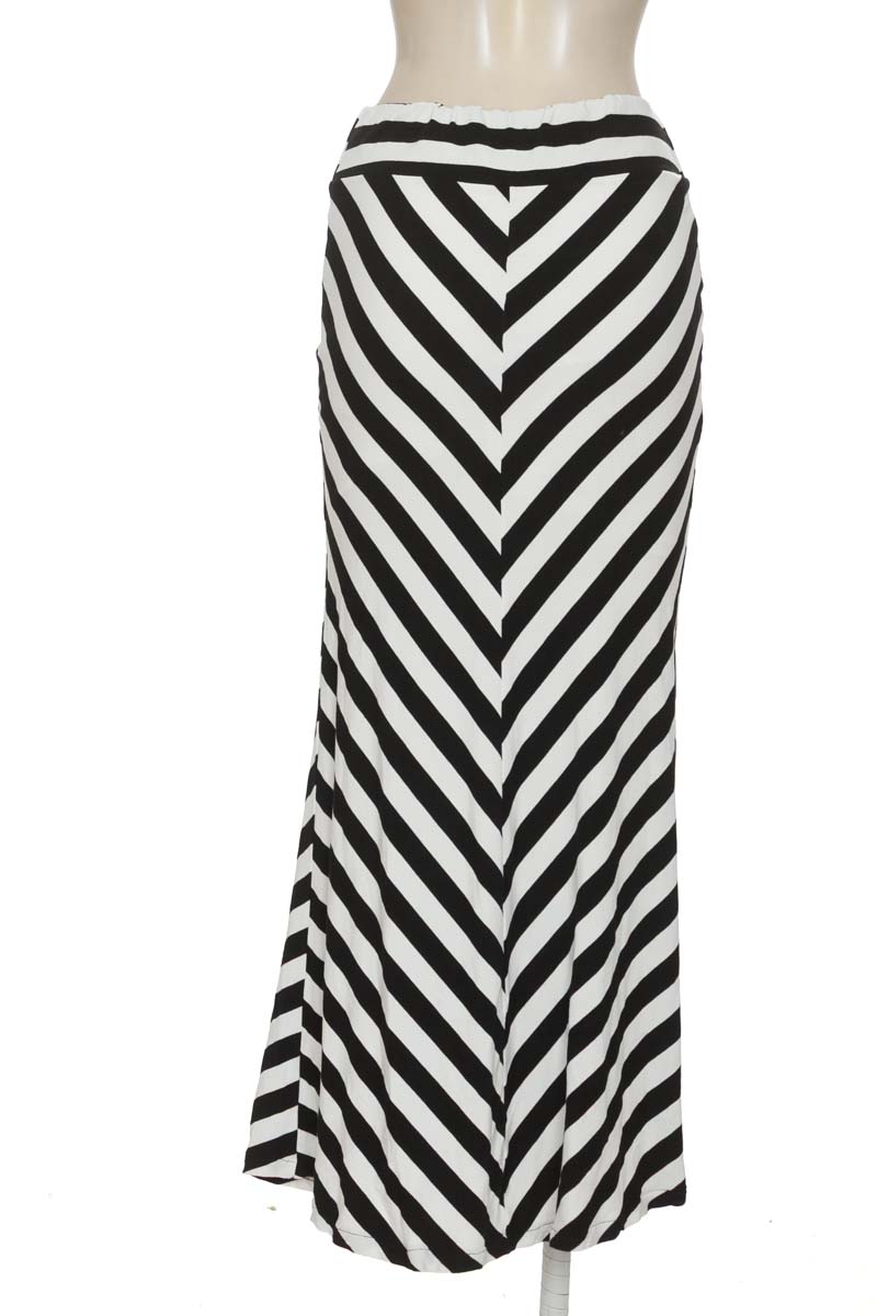 Falda color Negro - Studio F