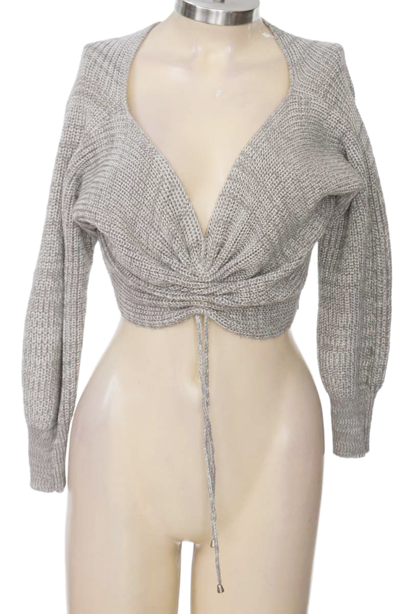 Sweater color Gris - Closeando