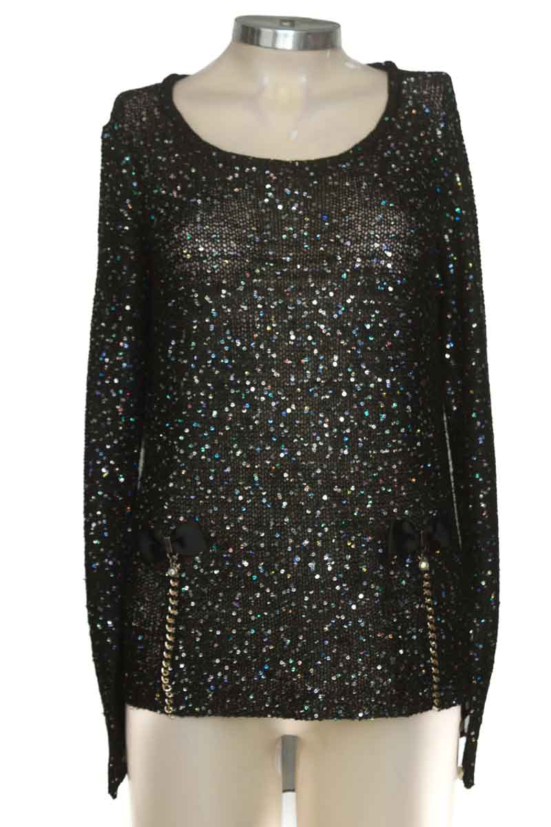 Sweater color Negro - Closeando