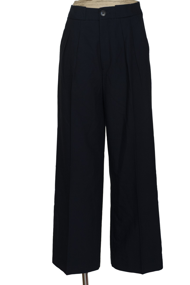Pantalones color Azul - Stradivarius