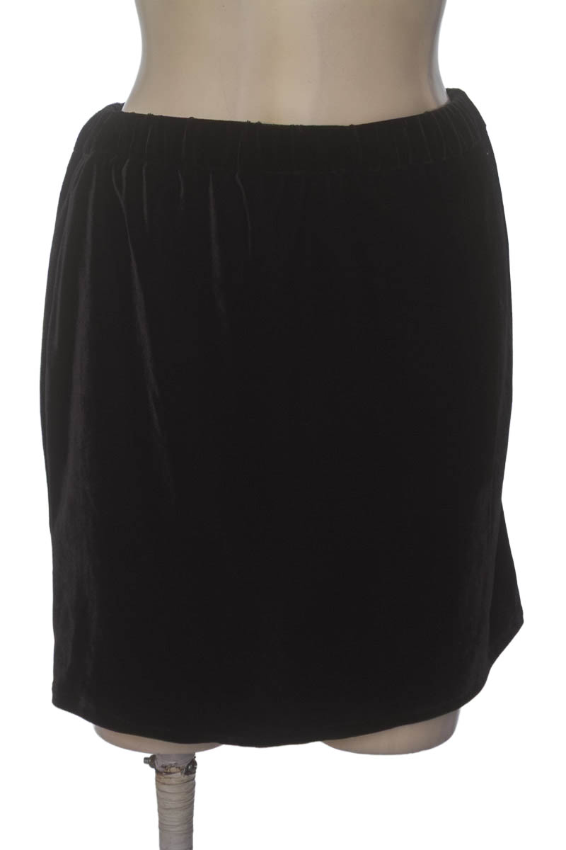 Falda color Negro - Closeando