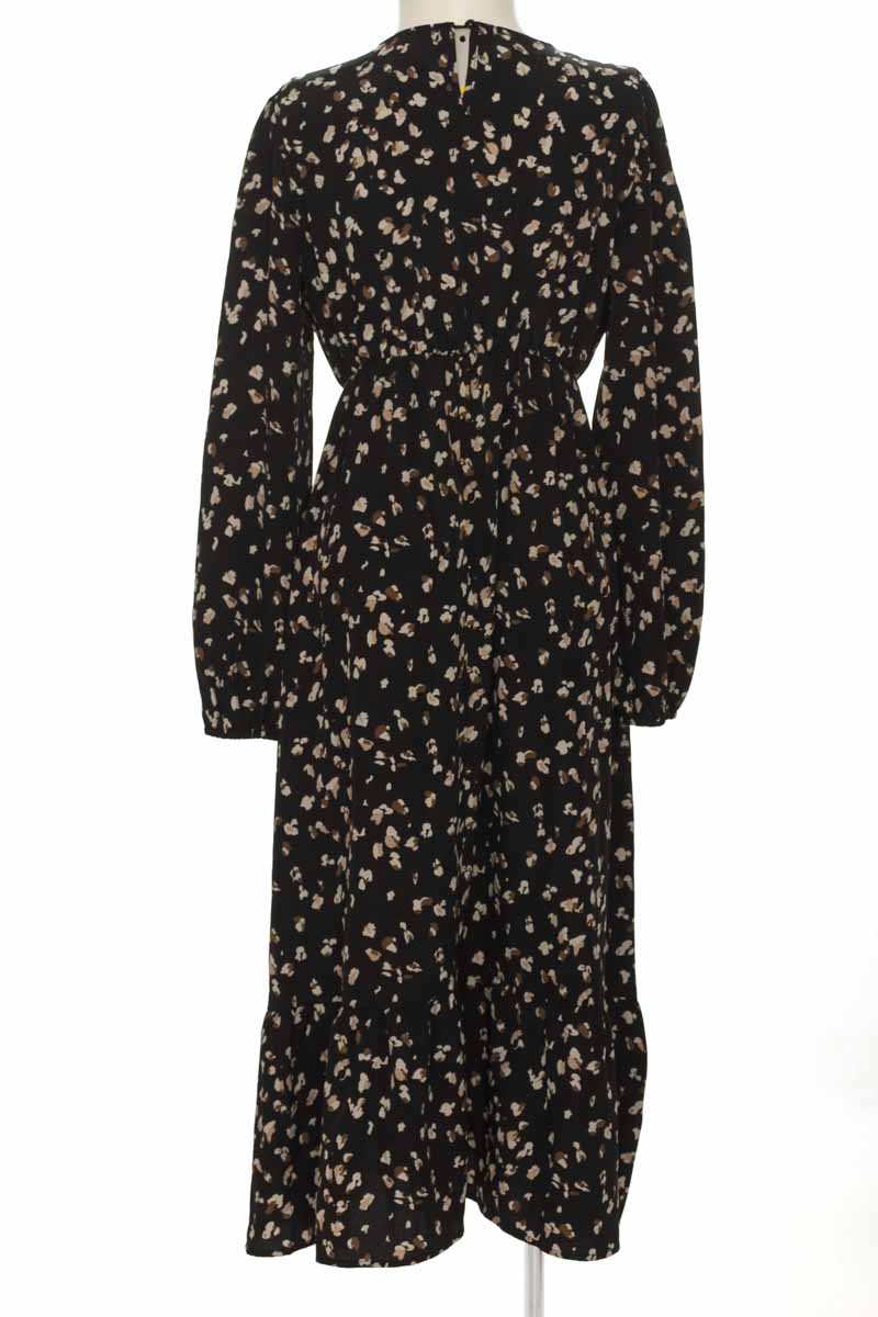 Vestido / Enterizo color Negro - Closeando