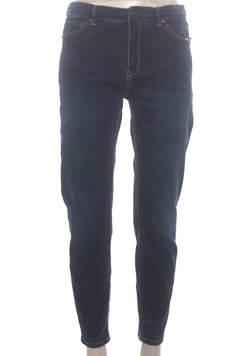 Pantalones color Azul - Stradivarius