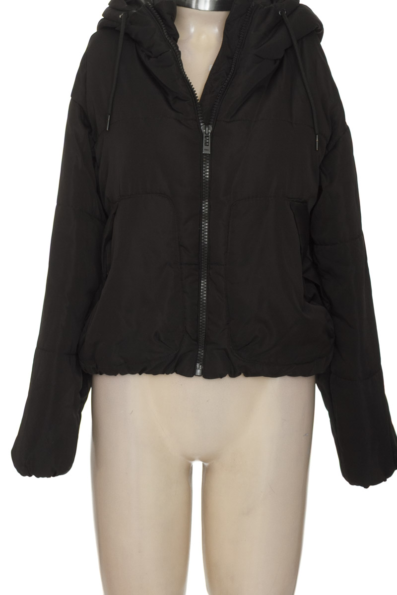 Chaqueta / Abrigo color Negro - Koaj