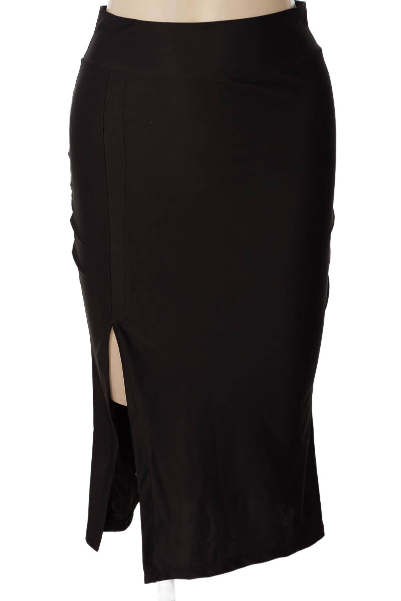 Falda color Negro - Closeando