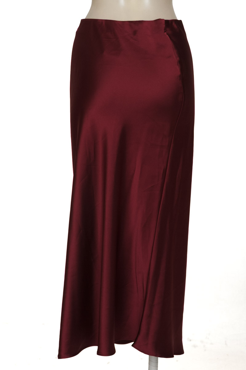 Falda color Vinotinto - Zara