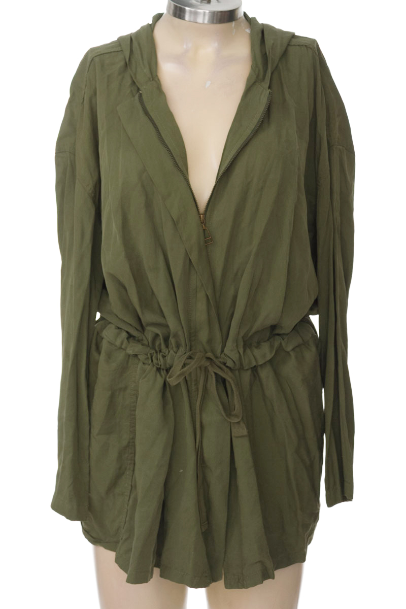 Chaqueta / Abrigo color Verde - Tennis