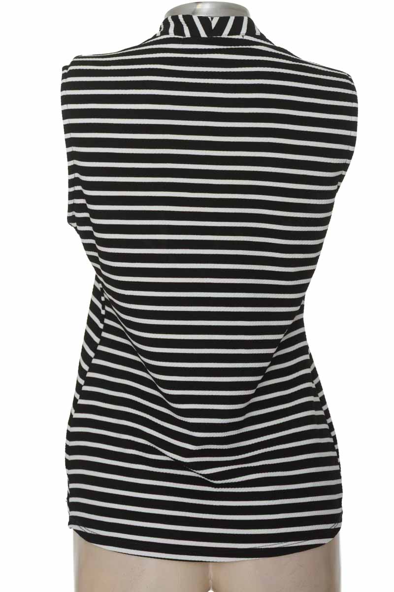 Top / Camiseta color Negro - FDS