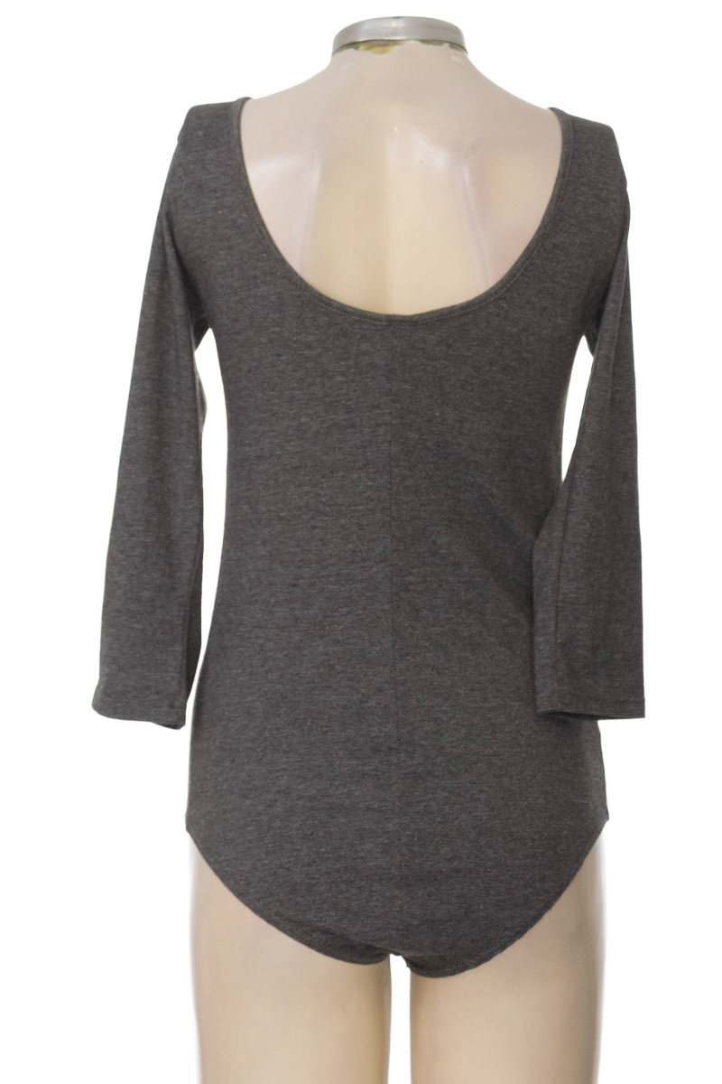 Top / Camiseta color Gris - Rutta
