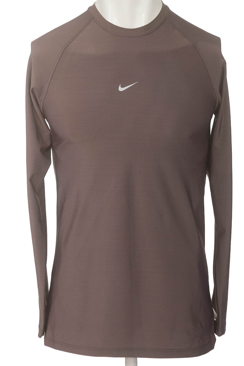 Ropa Deportiva color Gris - Closeando