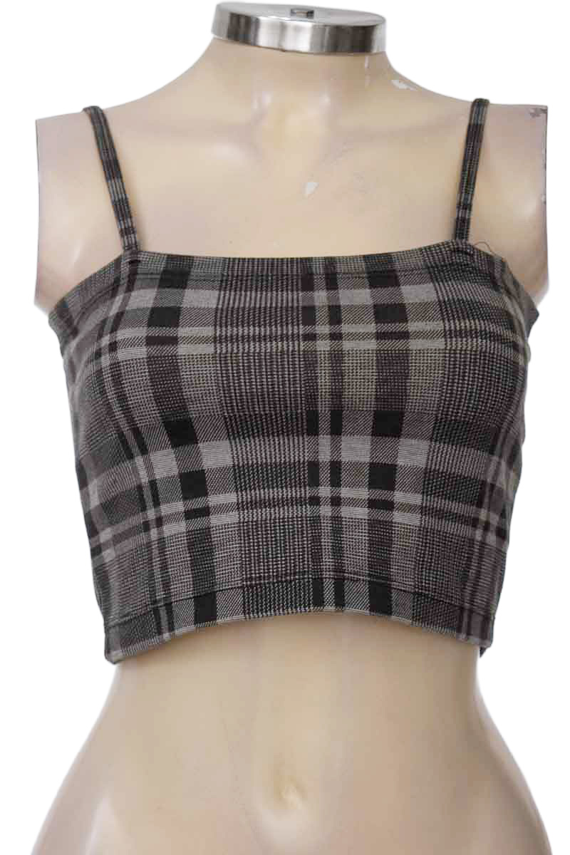 Top / Camiseta color Gris - Closeando