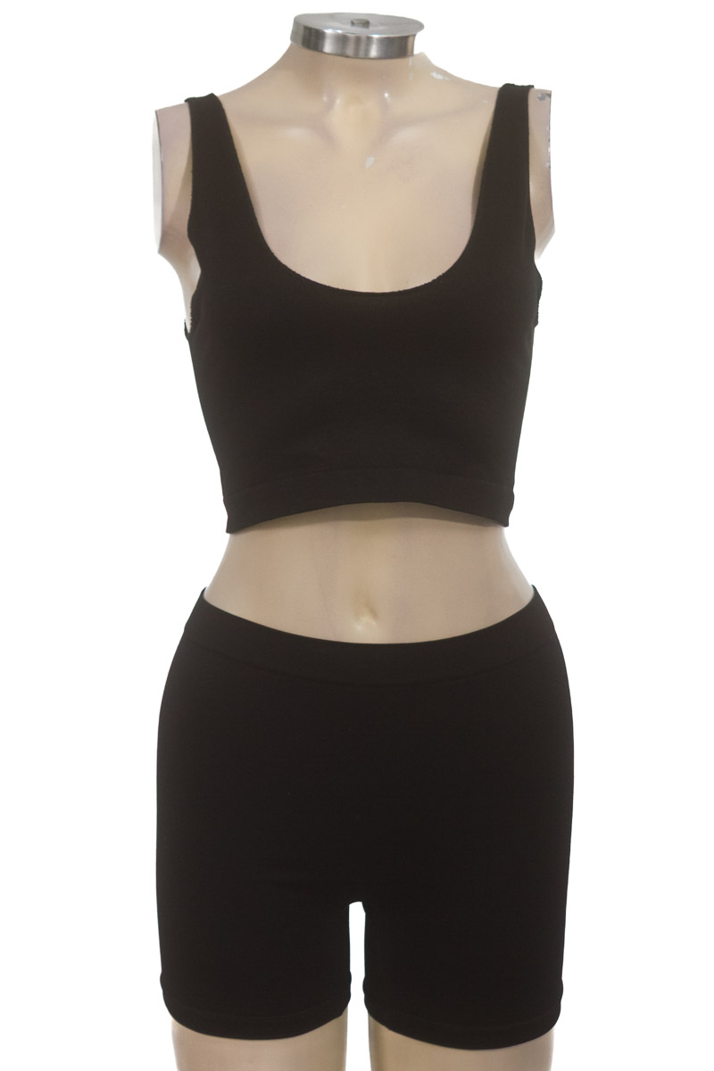 Ropa Deportiva / Salida de Baño color Negro - Stradivarius