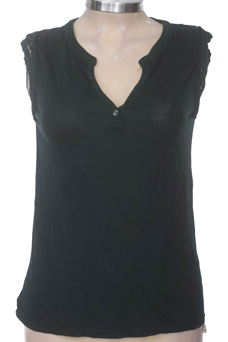 Top / Camiseta color Verde - NAF NAF