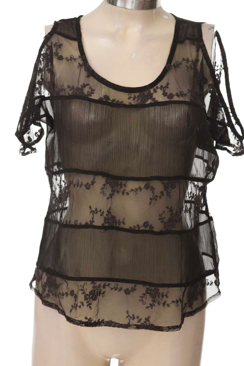 Top / Camiseta color Negro - Arkitect