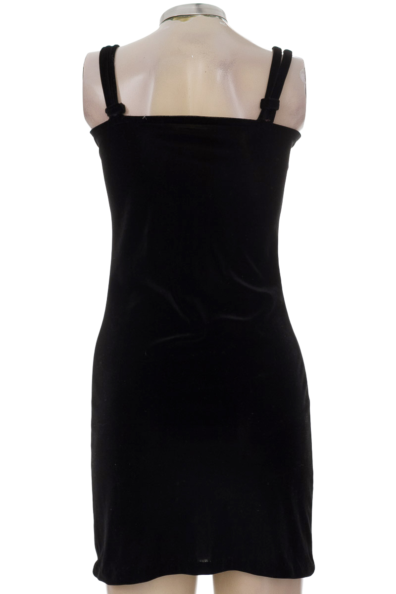 Vestido / Enterizo color Negro - Closeando