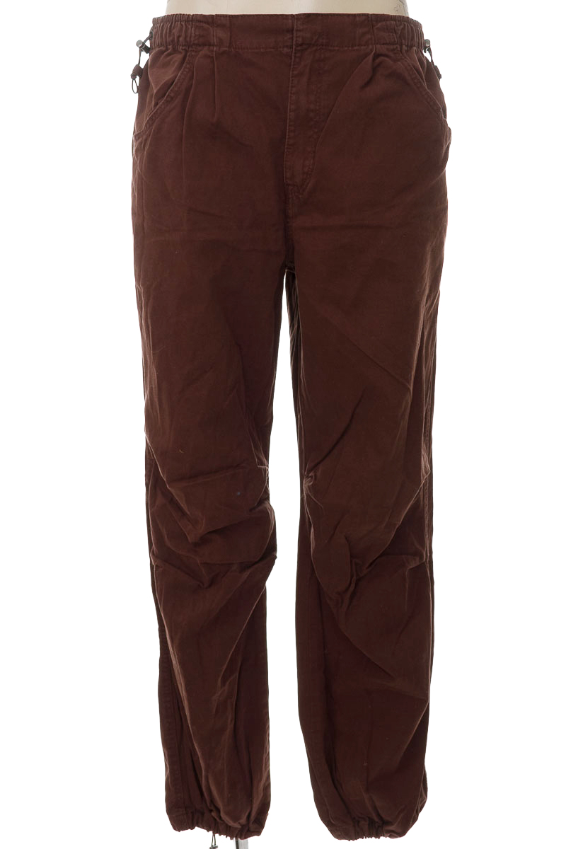 Pantalones color Café - Bershka