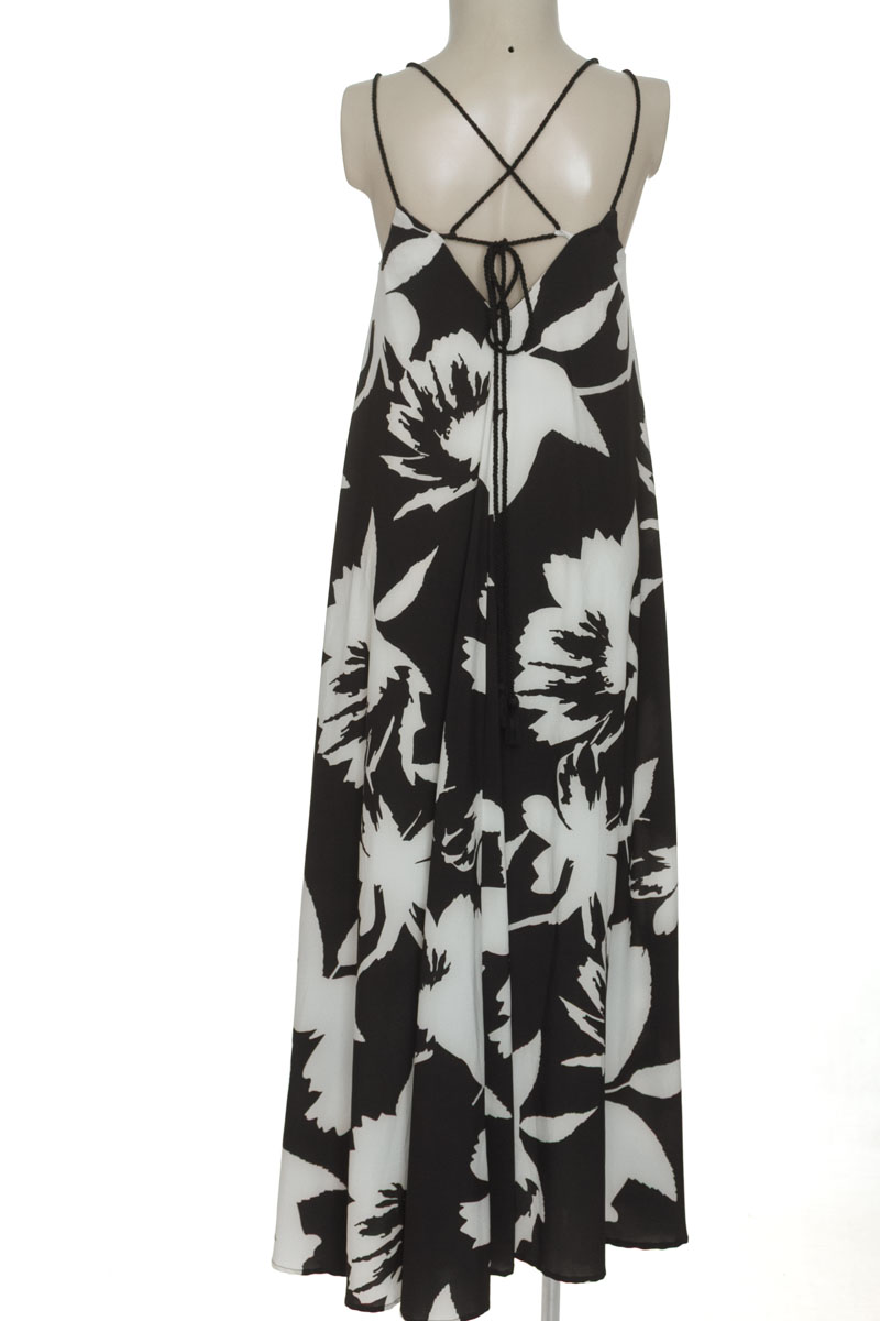 Vestido / Enterizo color Negro - Especia