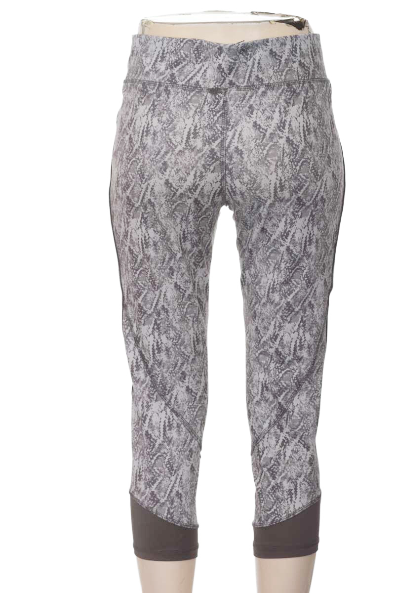 Ropa Deportiva / Salida de Baño color Gris - Danskin Now